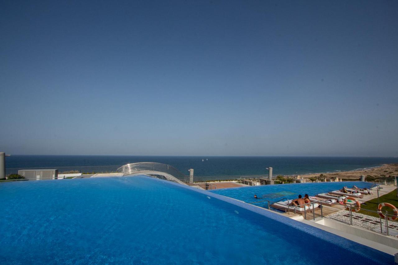 Infinity Luxury Sea View Apartment With Private Garden อาเรนาเลส เดล ซอล ภายนอก รูปภาพ