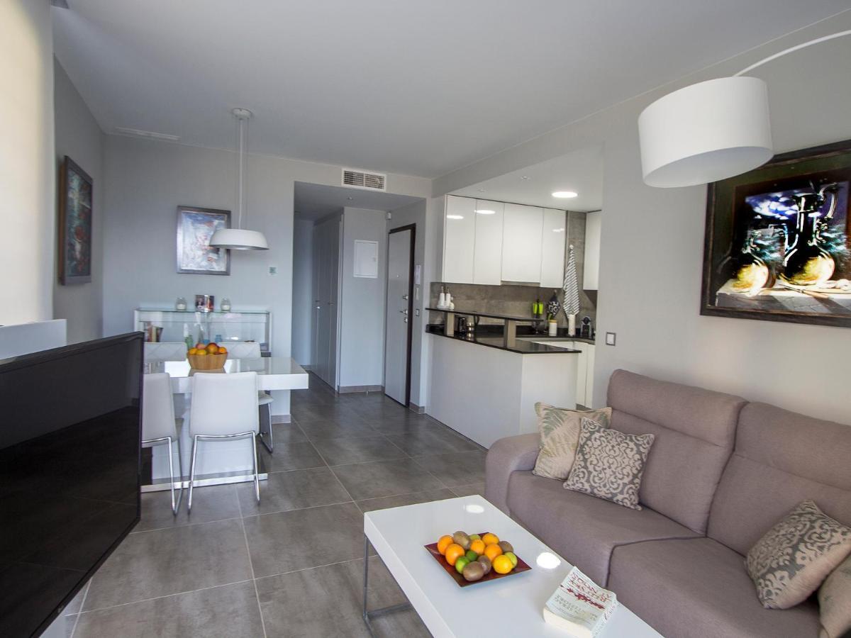 Infinity Luxury Sea View Apartment With Private Garden อาเรนาเลส เดล ซอล ภายนอก รูปภาพ