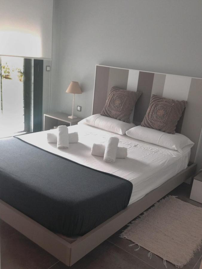 Infinity Luxury Sea View Apartment With Private Garden อาเรนาเลส เดล ซอล ภายนอก รูปภาพ